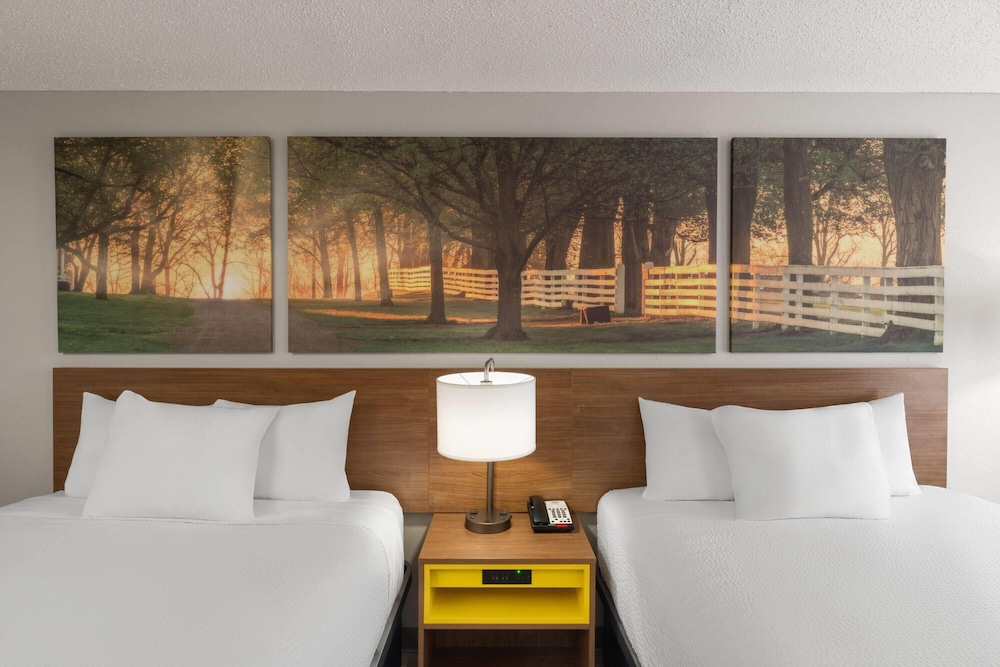 Days Inn by Wyndham Clanton, AL 25/40