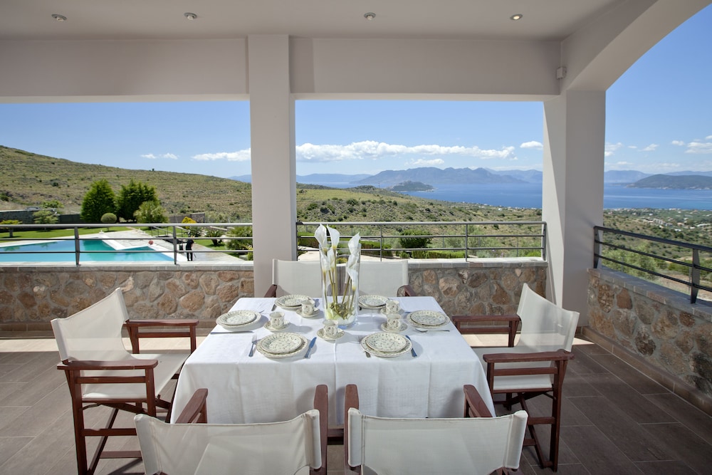 Marini Luxury Apartments And Suites 66/75