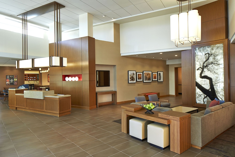 Hyatt Place Lansing – East 29/43