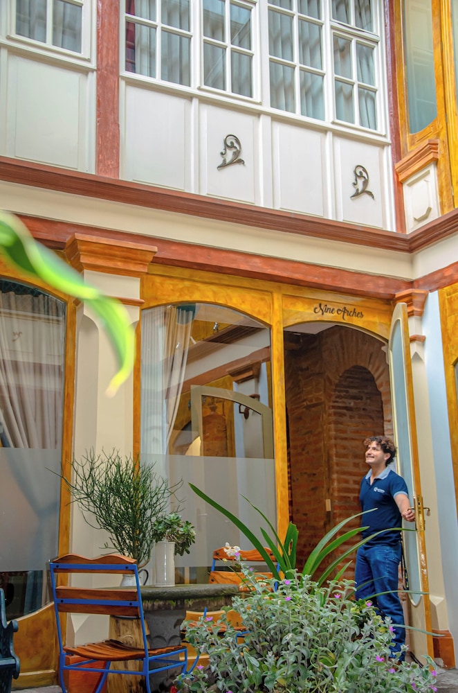 Old Town Quito Suites, Apartments & Boutique hotel 1/50