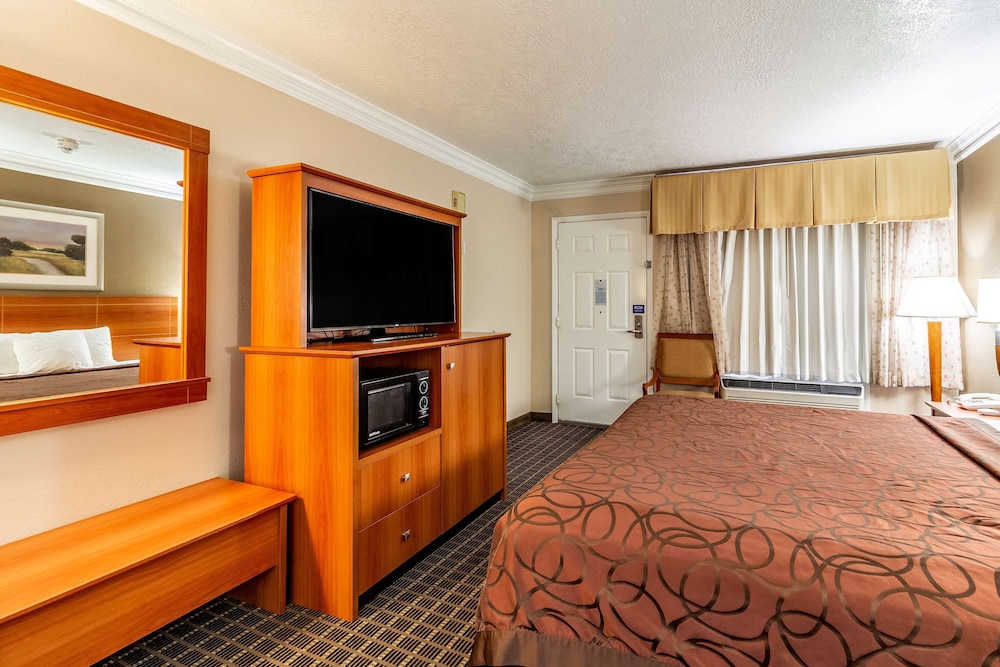 Motel6 Alvin, TX 25/52