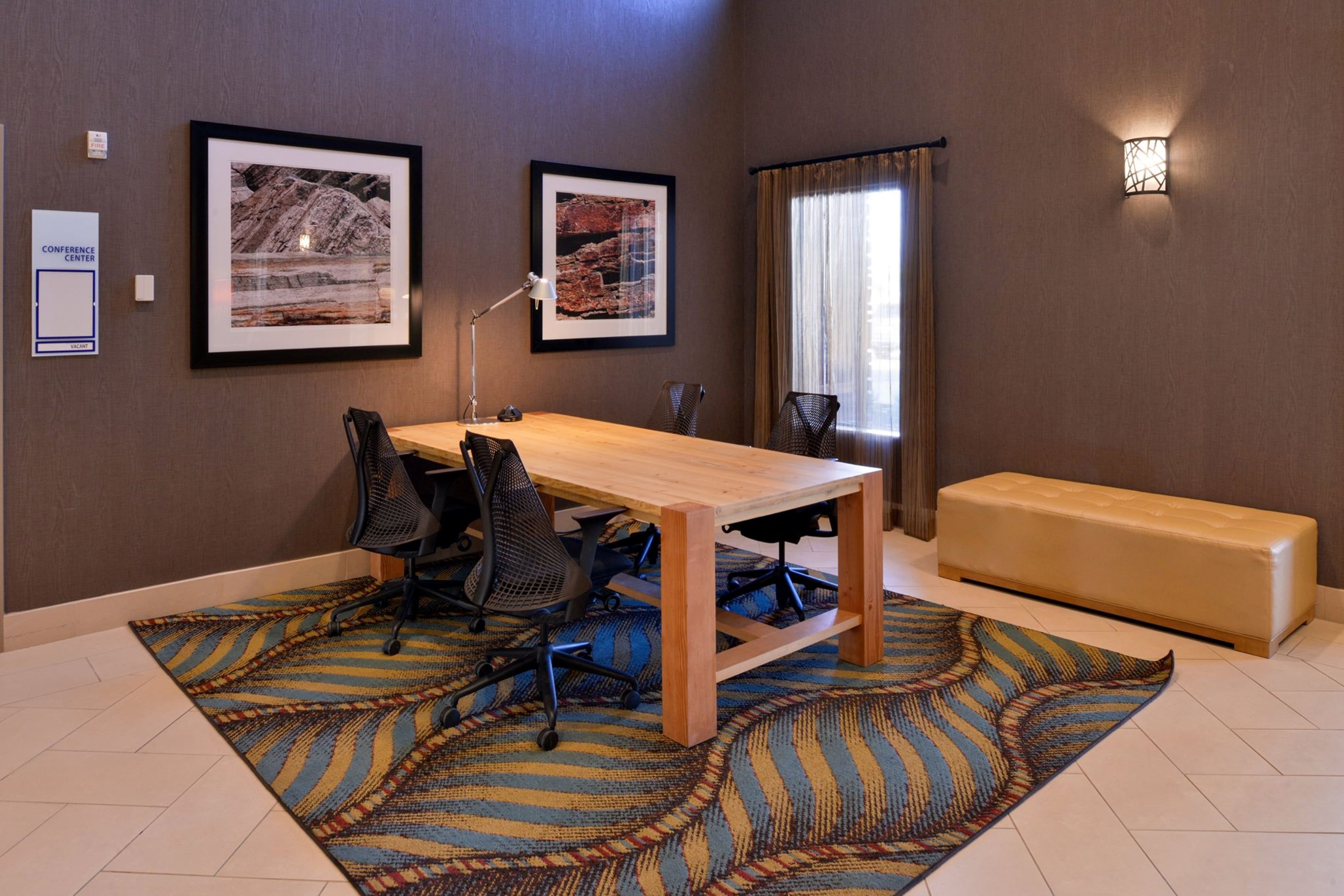 Holiday Inn Express & Suites Page - Lake Powell Area 46/60