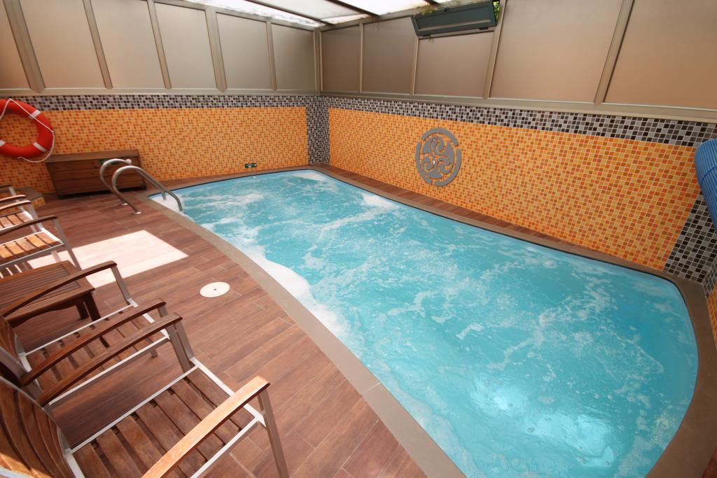 APARTAMENTOS TRISQUEL 8/20