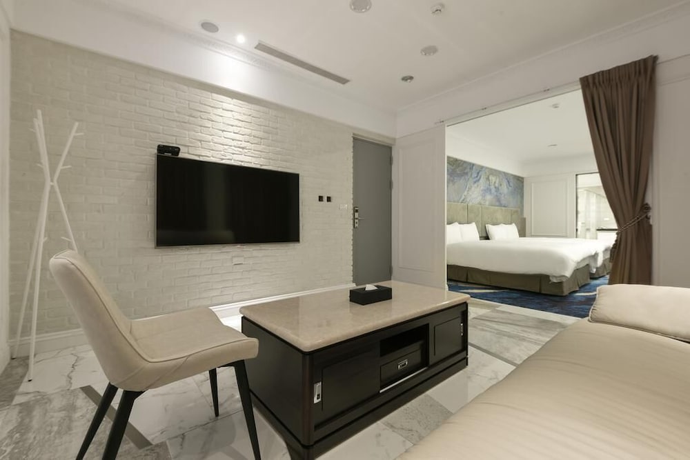 Fengjia JinRui Hotel 26/38