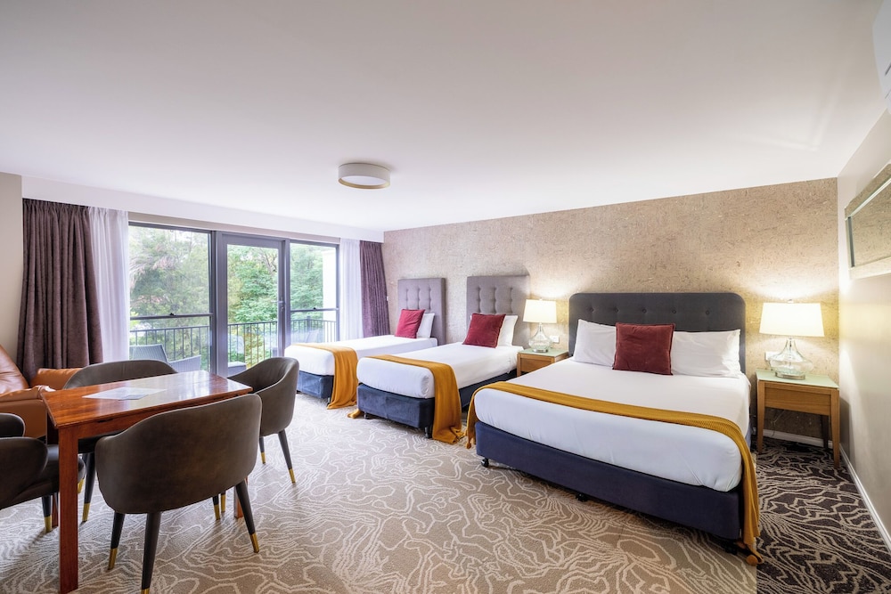 BERRY VILLAGE BOUTIQUE MOTEL 16/49