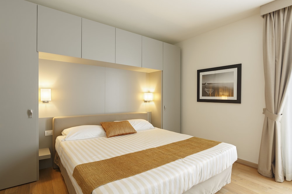RESORT BAIA SCARLINO 15/75