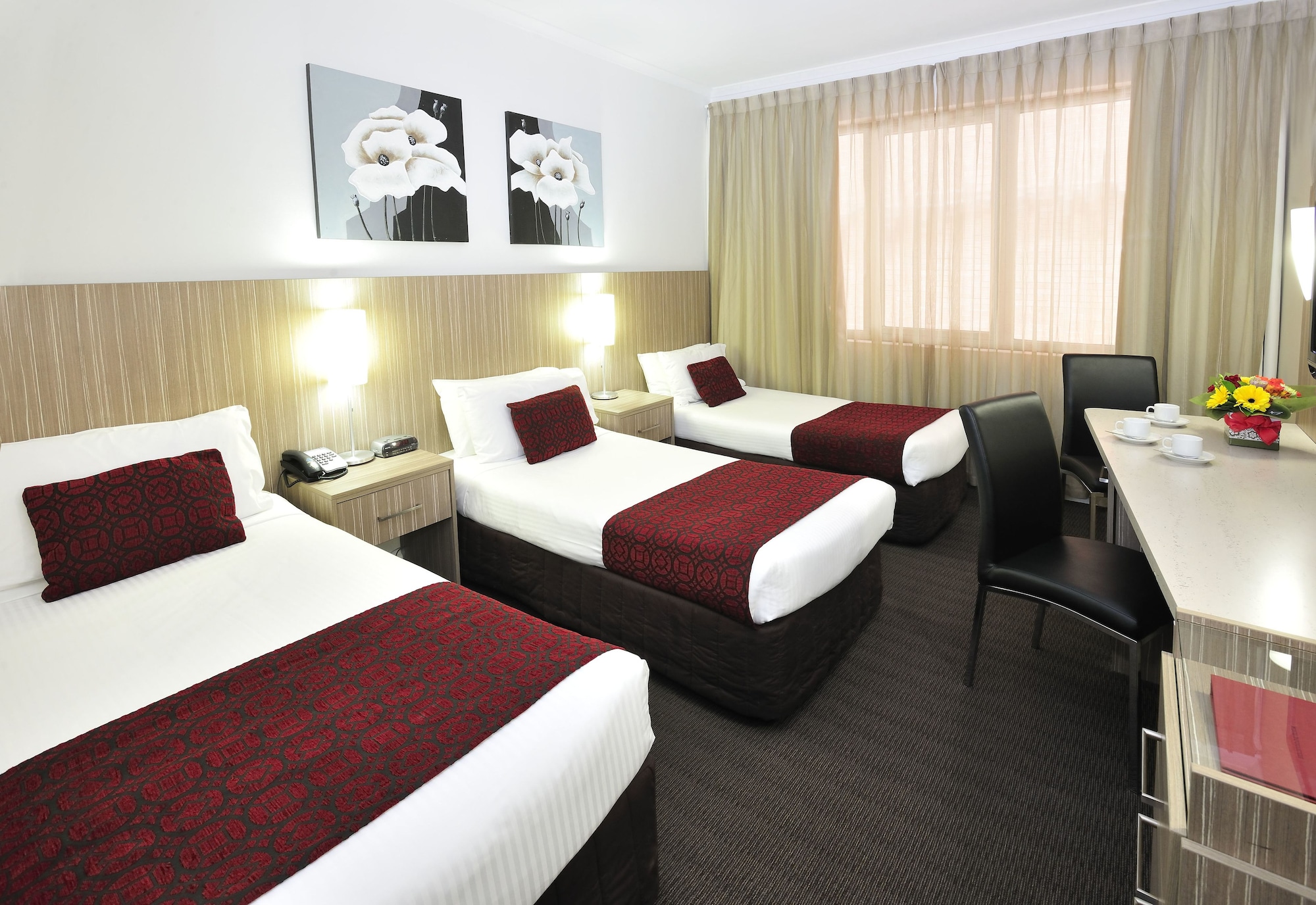 غرفة ديلوكس ثلاثية بثلاثة أسرّة، Metro Hotel Marlow Sydney Central 2/5