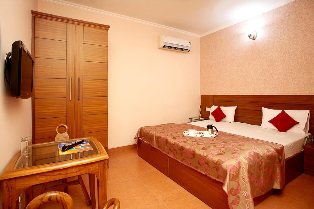 Hotel Sidharth Regency 3/34