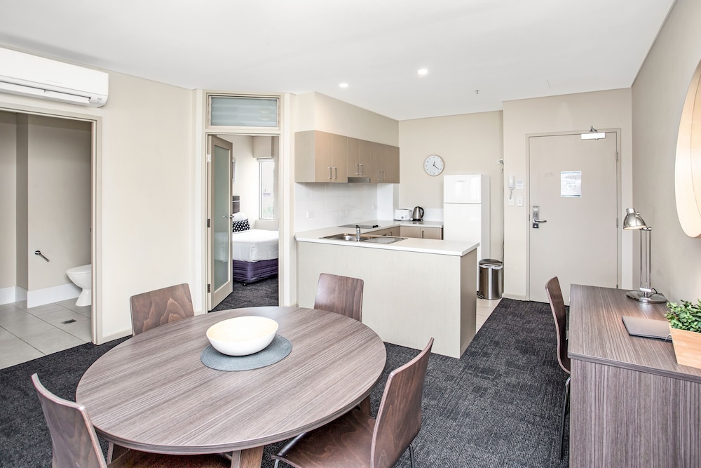 Hume Serviced Apartments Adelaide 48/56