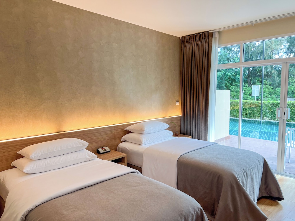 King Bed, Pool Access, The Kaset Hua Hin 6/10