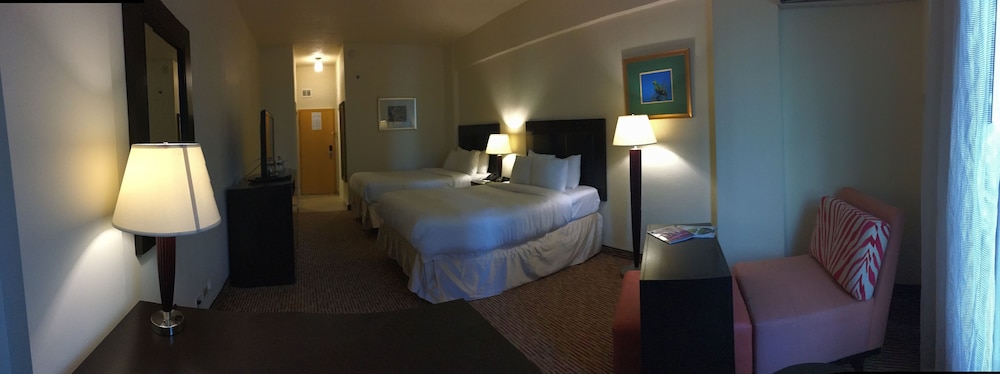 Radisson Hotel Trinidad 20/49