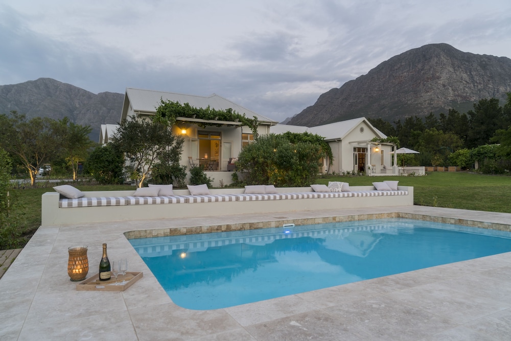 Cape Vue Country House 32/37