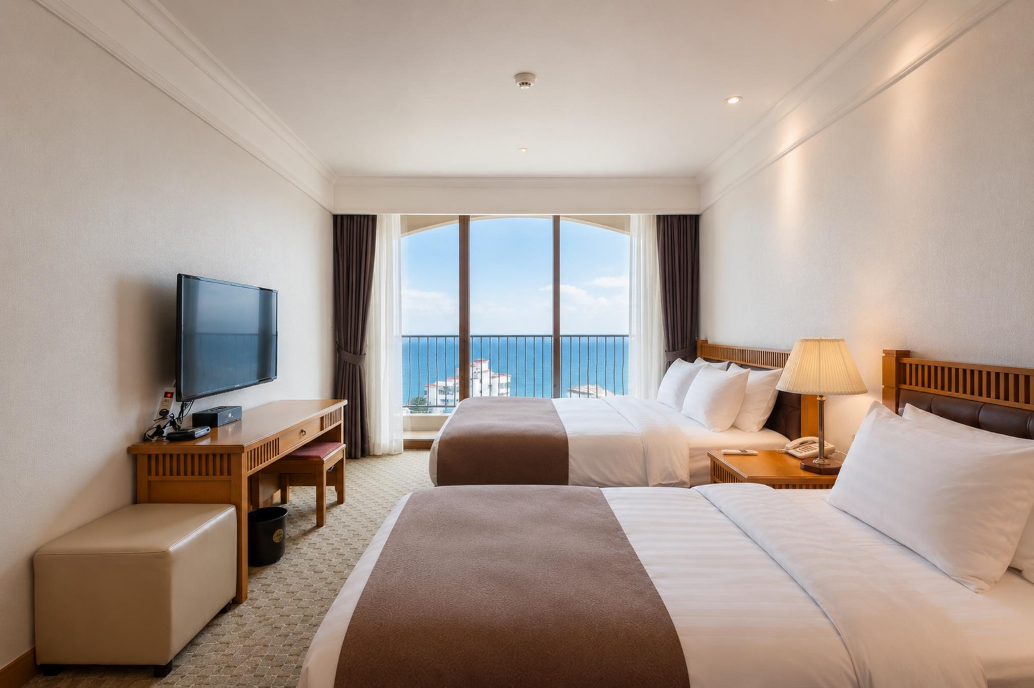 Family Suite, Sunrise, Ocean View