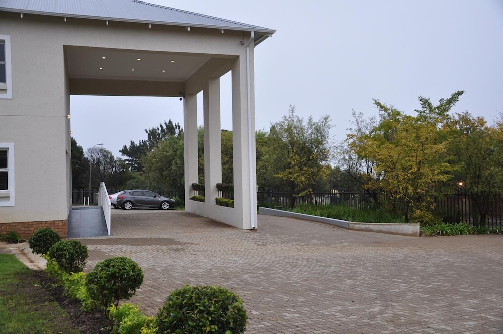 Vetho 2 Apartments OR Tambo Airport 9/31