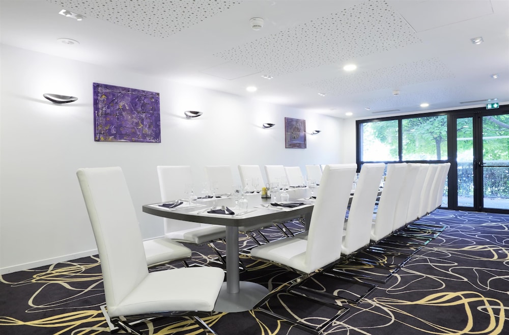 Hotel Kyriad Saint Quentin En Yvelines - Montigny 39/58
