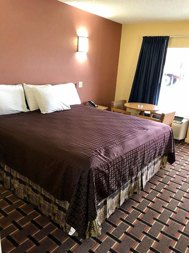 Americas Best Value Inn Indianola 11/26