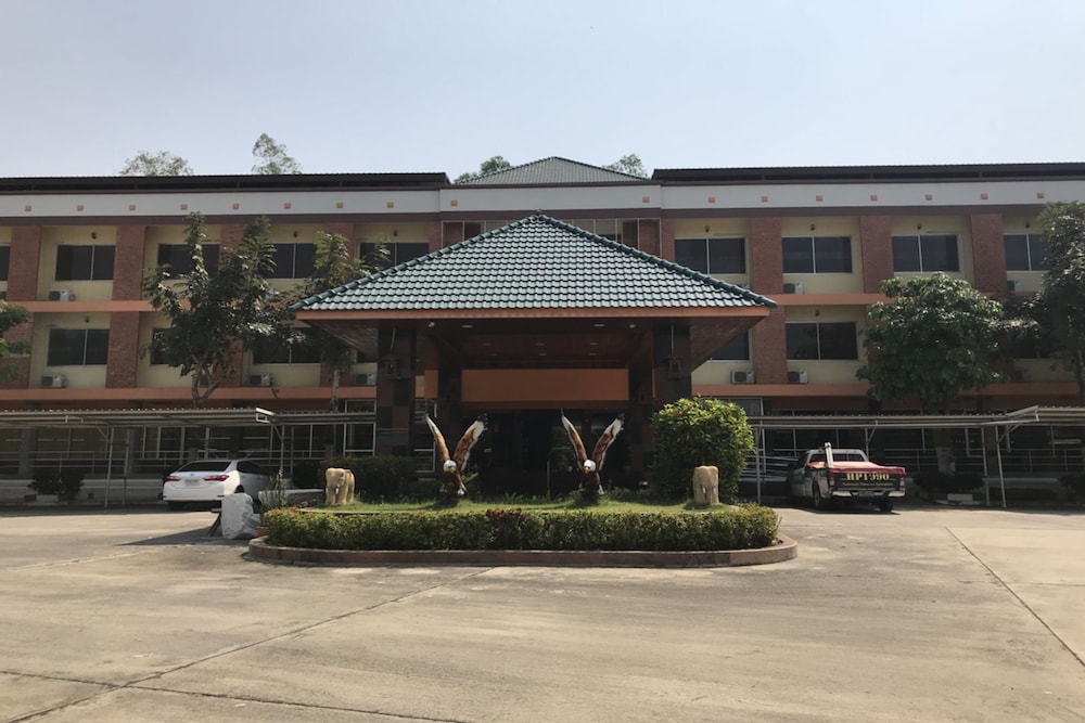 Lopburi Residence 2 Hotel And Resort 2/22