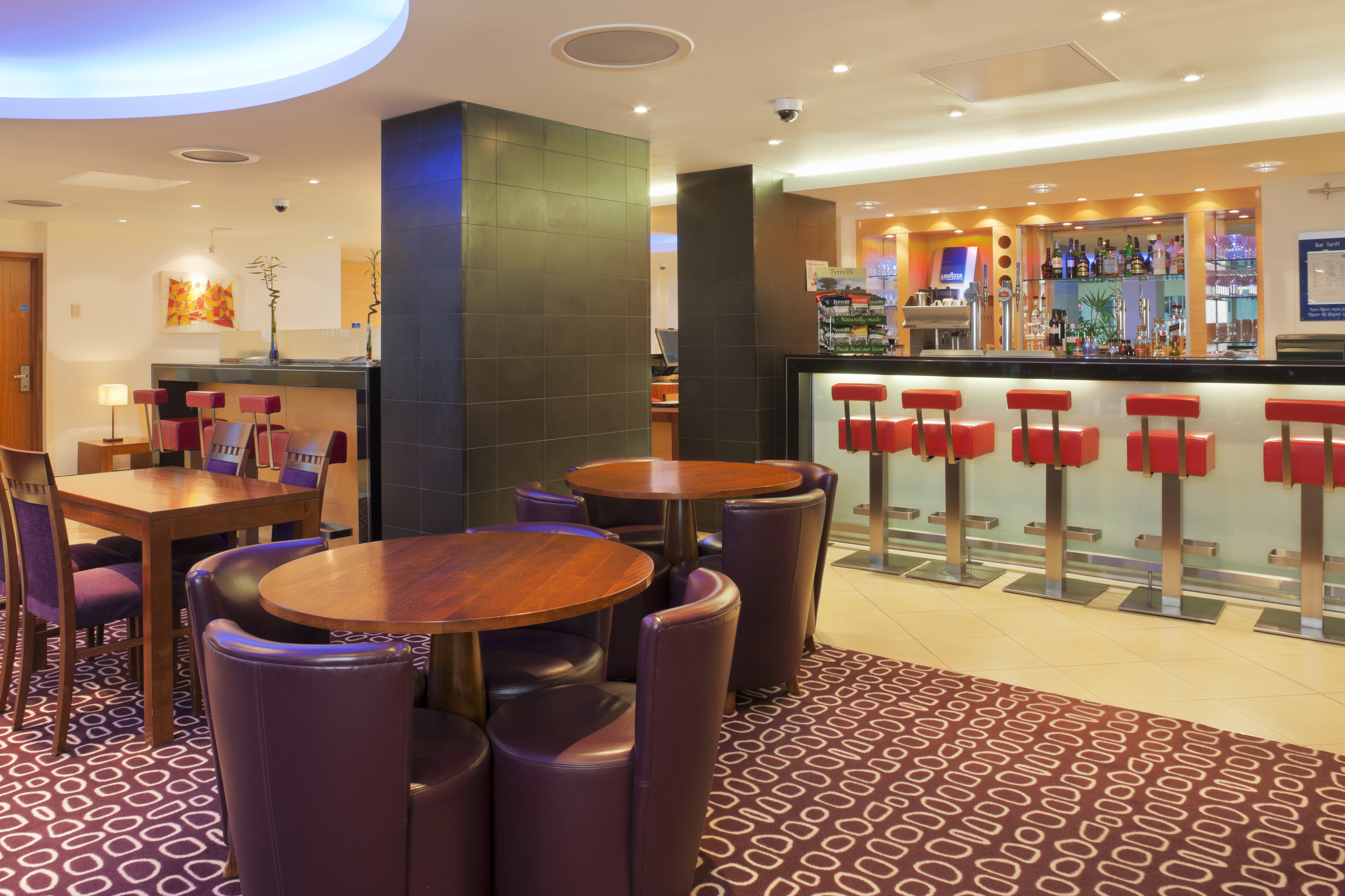 Holiday Inn Express London - Swiss Cottage 23/28