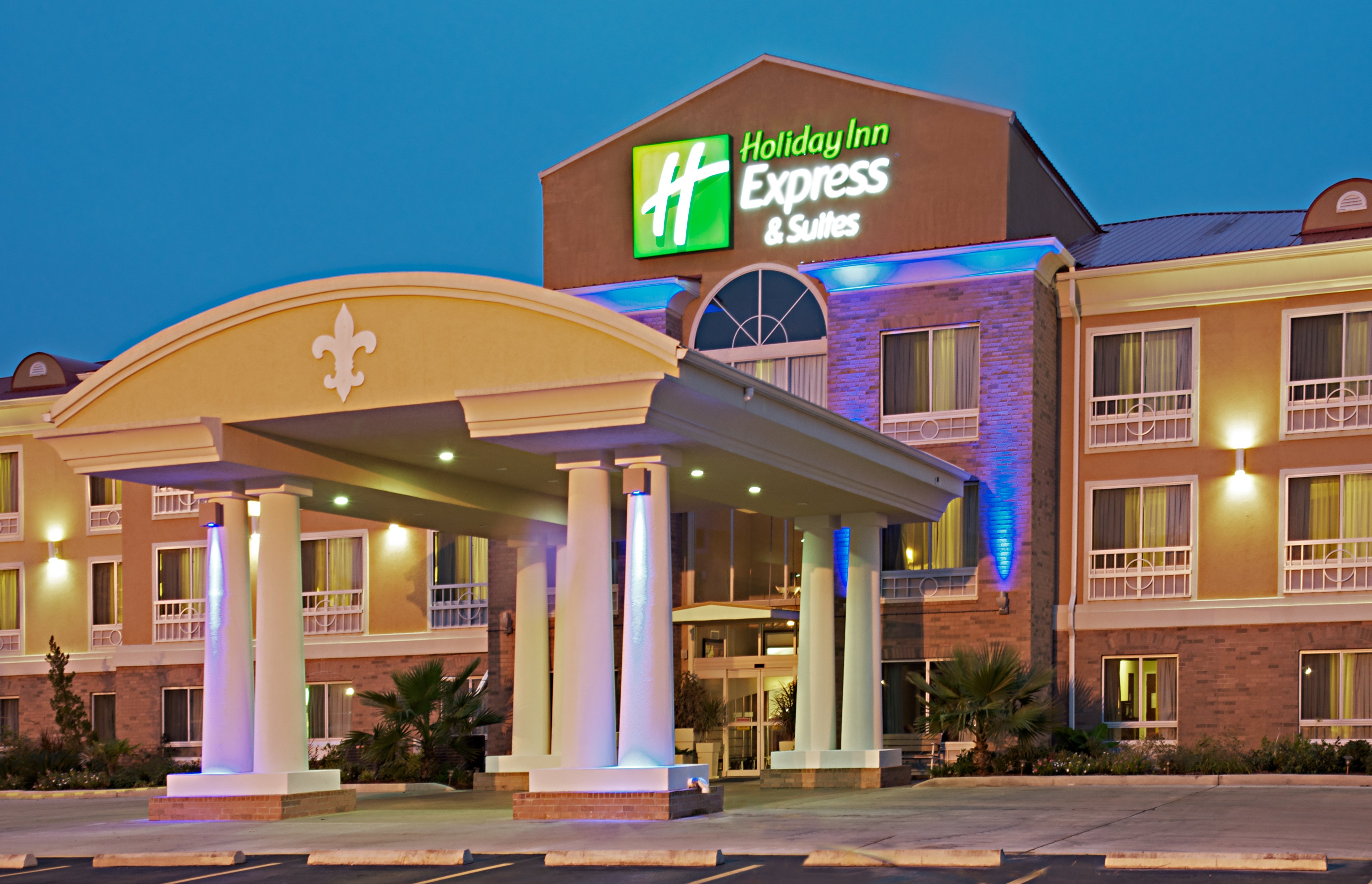 Holiday Inn Express Hotel Suites Alexandria 6/62