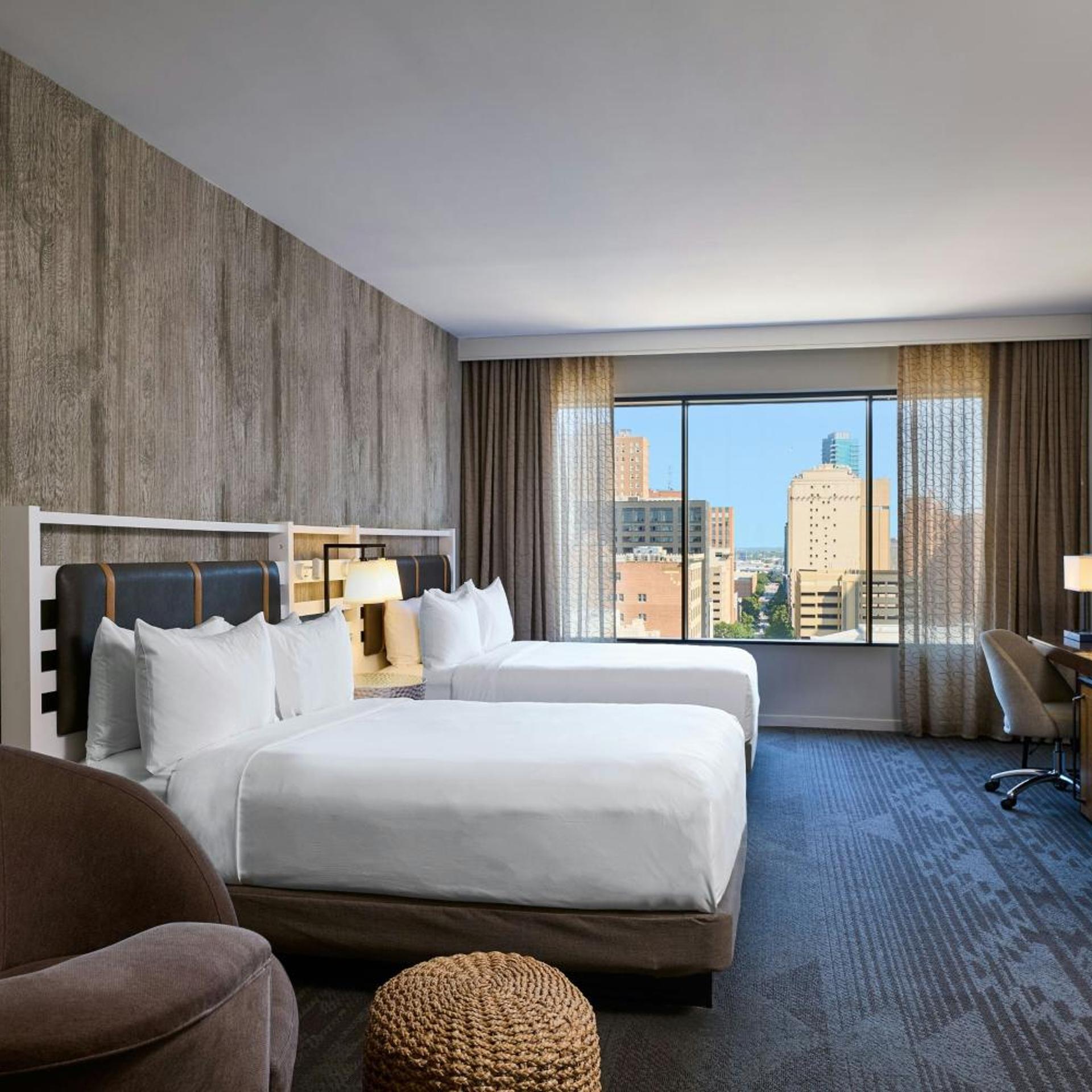 Room, 2 Queen Beds, Bathtub, Accessible