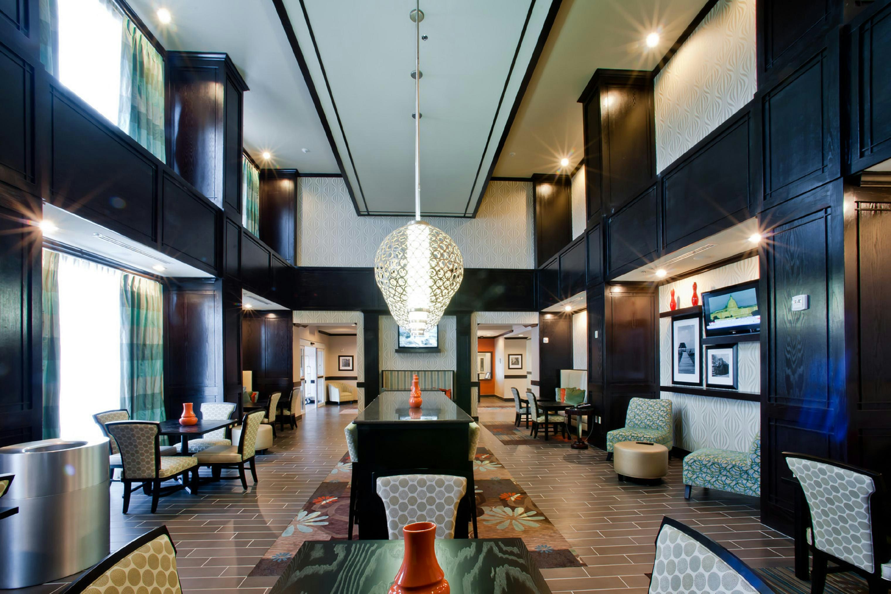 Hampton Inn and Suites Denison, TX 32/60