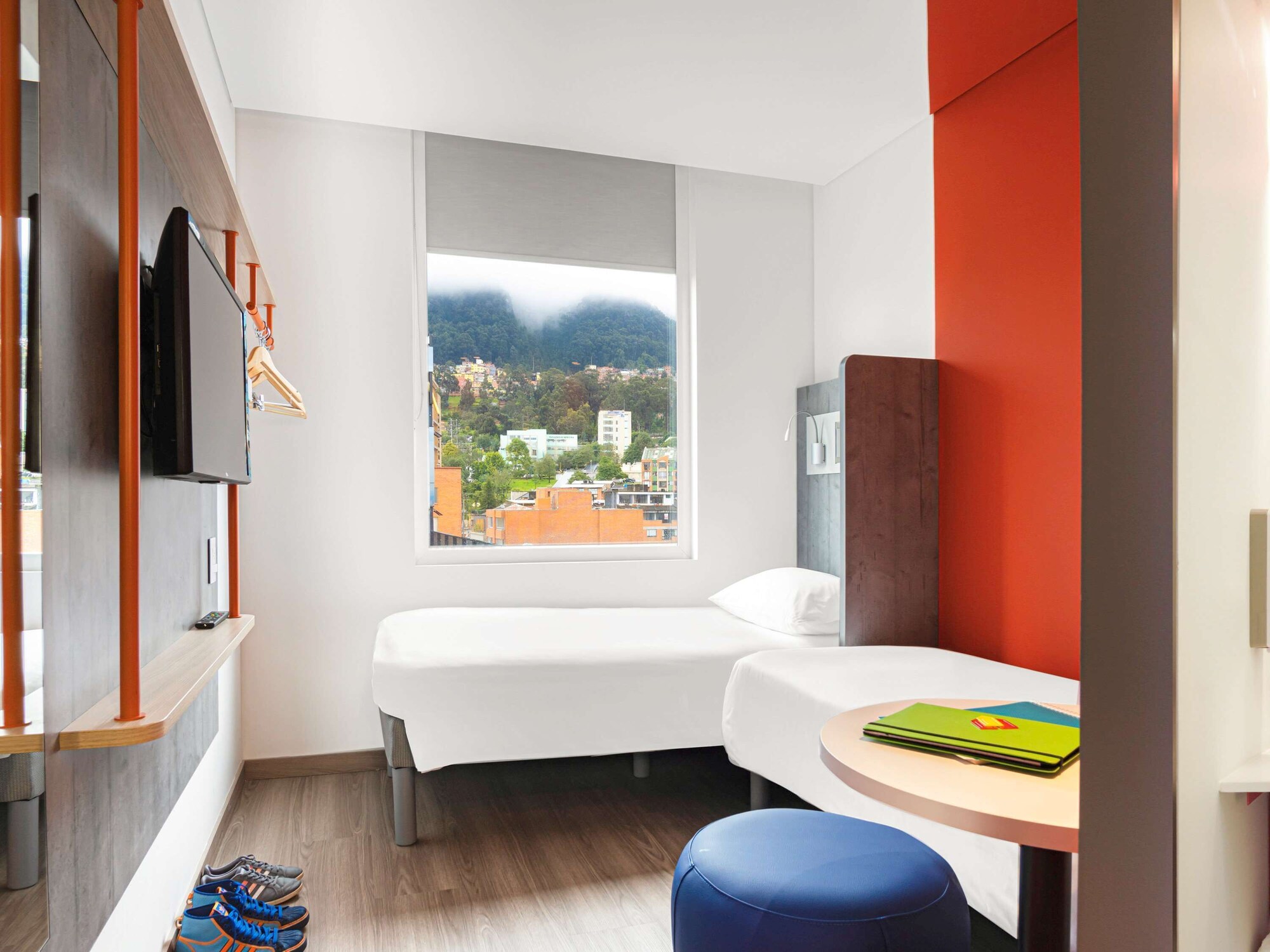 STANDARD, TWIN BEDS