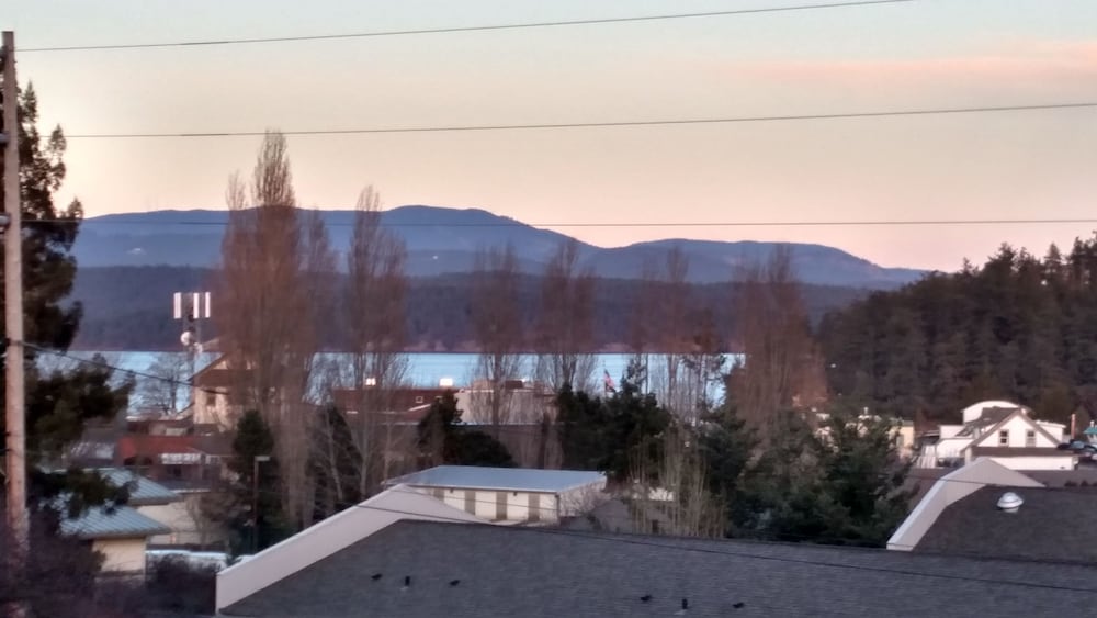 Friday Harbor Grand B&B 51/55