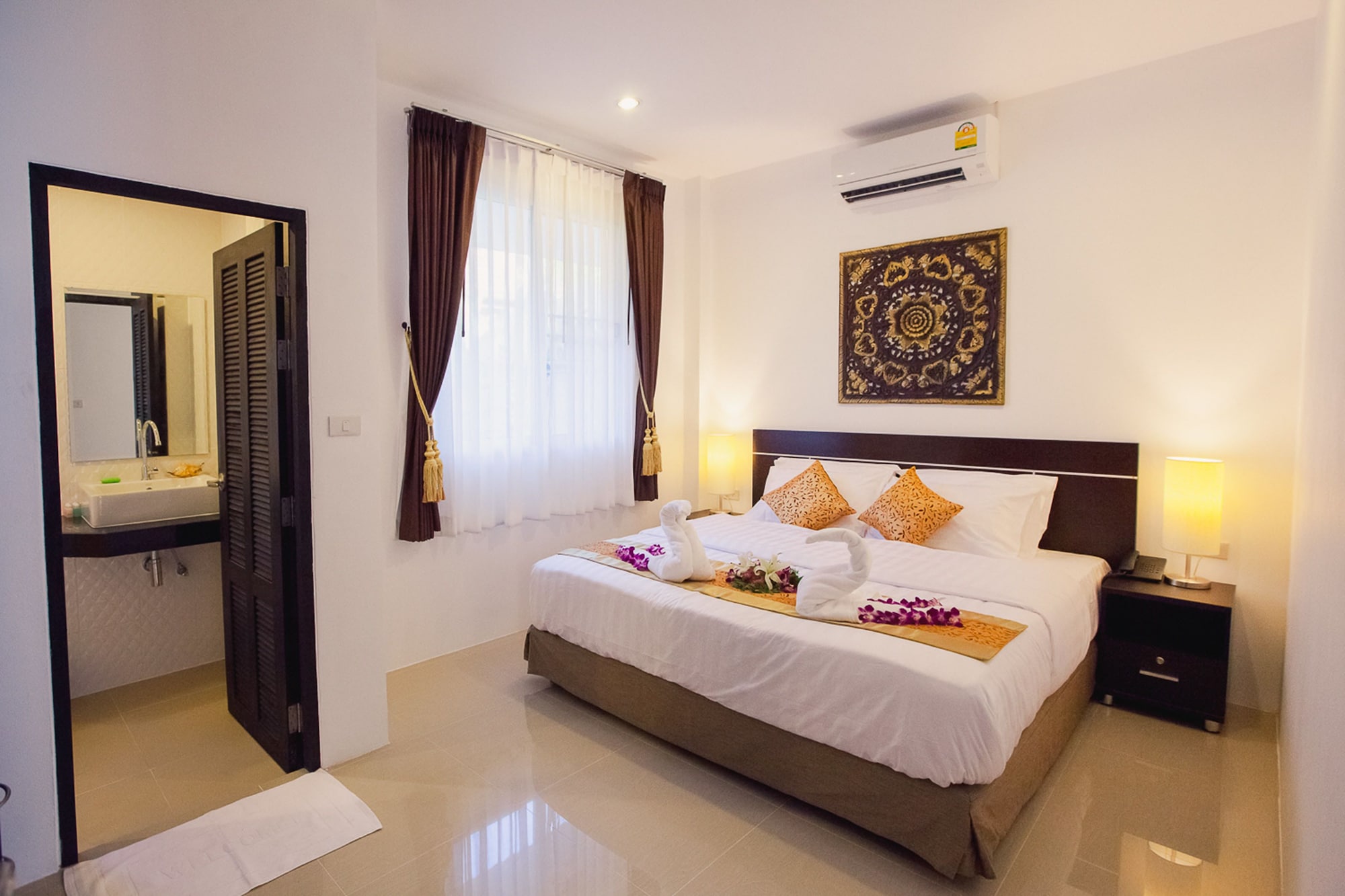 DELUXE, VILLA, KING BED, PRIVATE BATHROOM