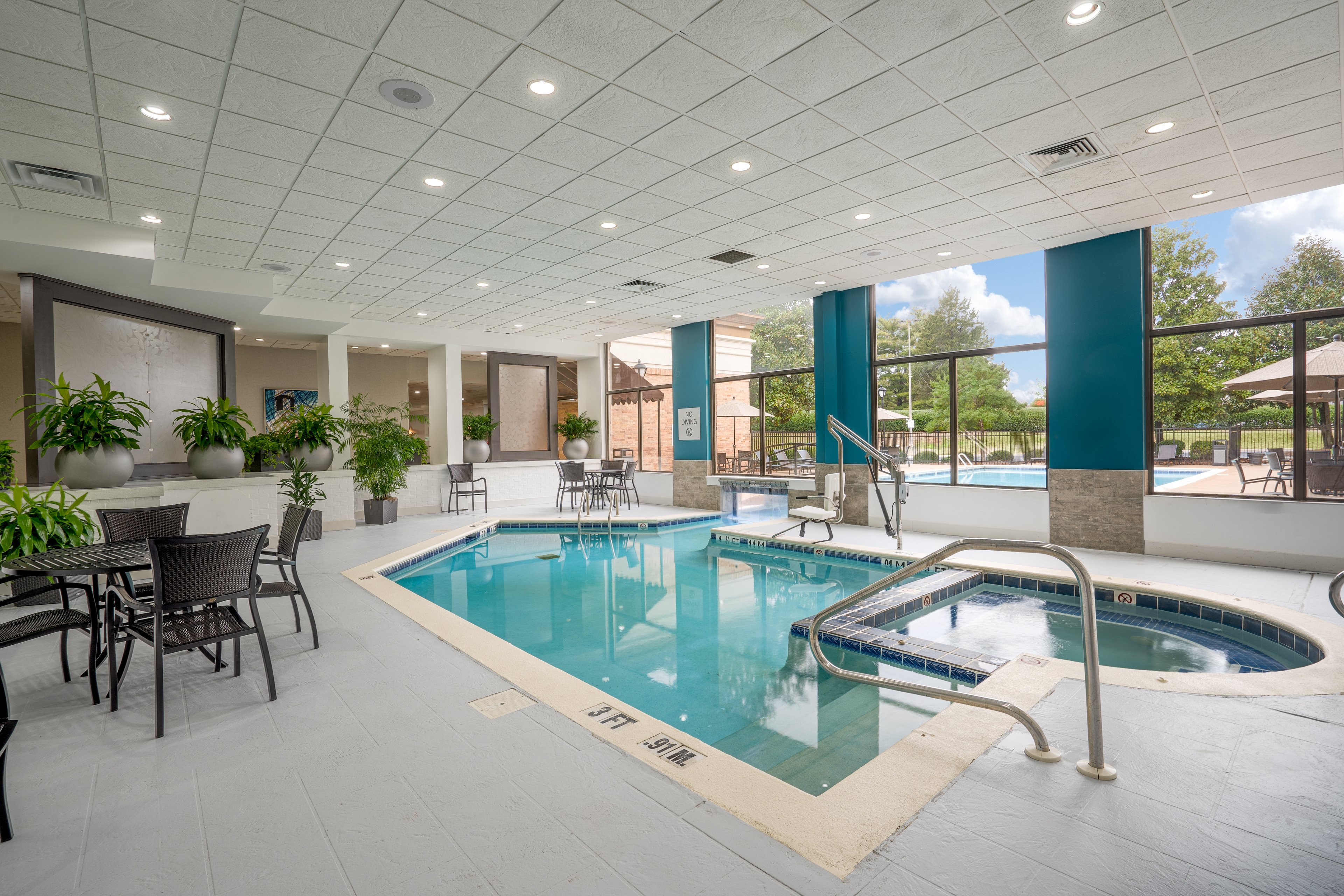 Holiday Inn Huntsville Research Park 19/52