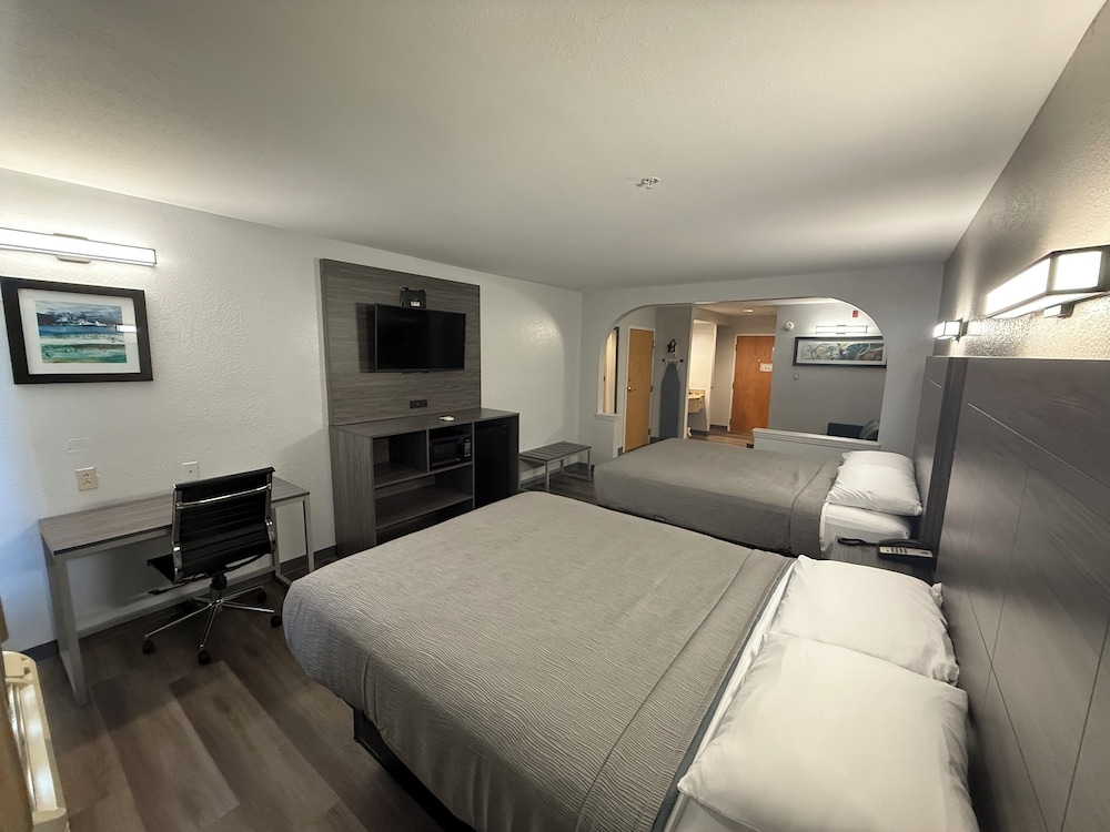 SUITE, 2 QUEEN BEDS