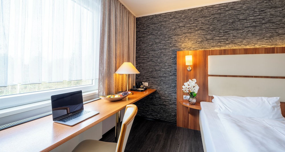 Standard, Single, Plaza Hotel Zwickau 4/7