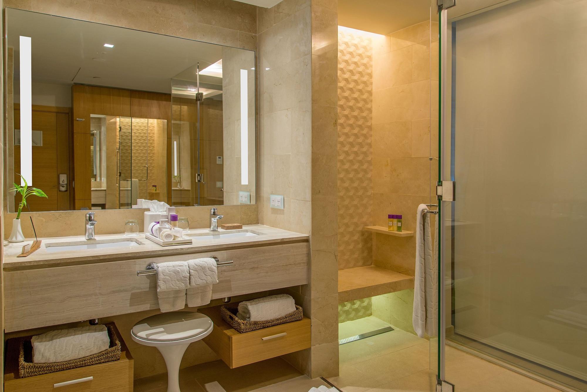 Xhale Club, Junior Suite, Double Bed, Ocean View