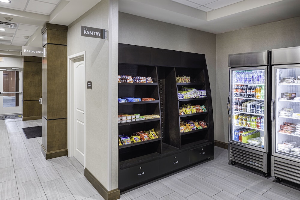 Staybridge Suites Montgomery - Downtown 18/37