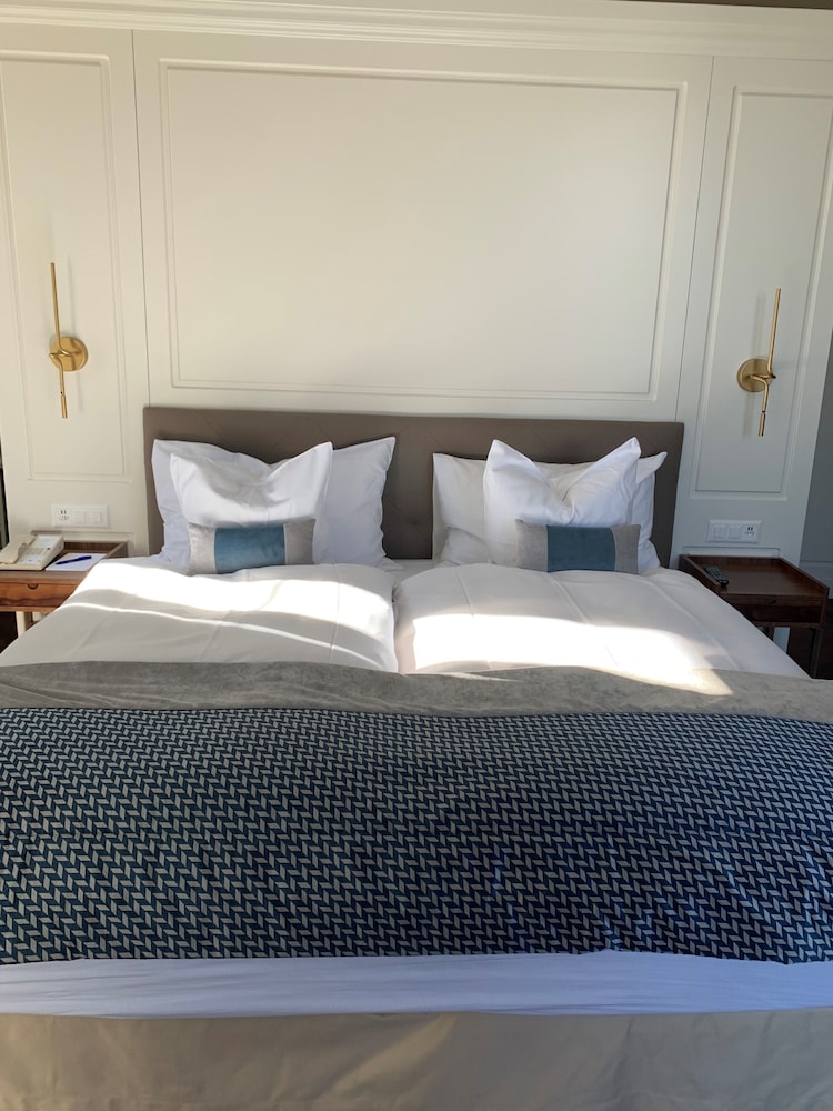 Hotel Reine Victoria 16/87