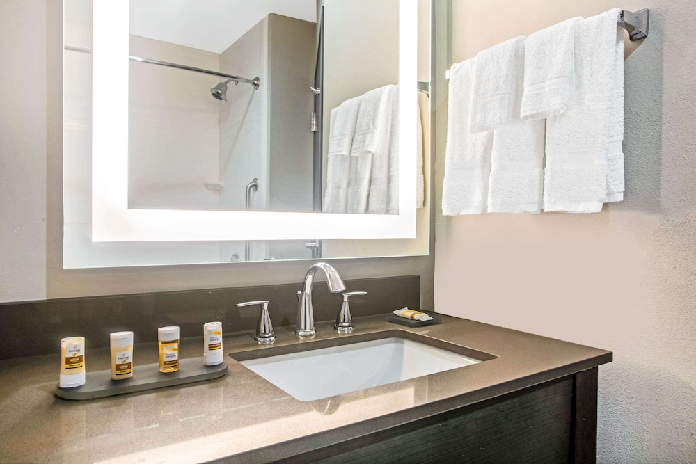 La Quinta Inn & Suites By Wyndham Ponca City 10/45