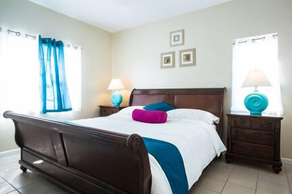 Inn At Grace Bay 6/33