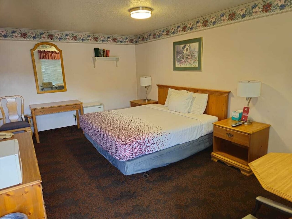 Standard, King Bed, Sweet Breeze Inn 7/10