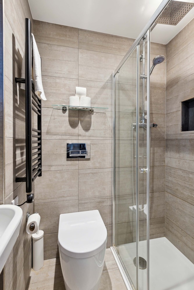 Valet Apartments Golden Square 15/22