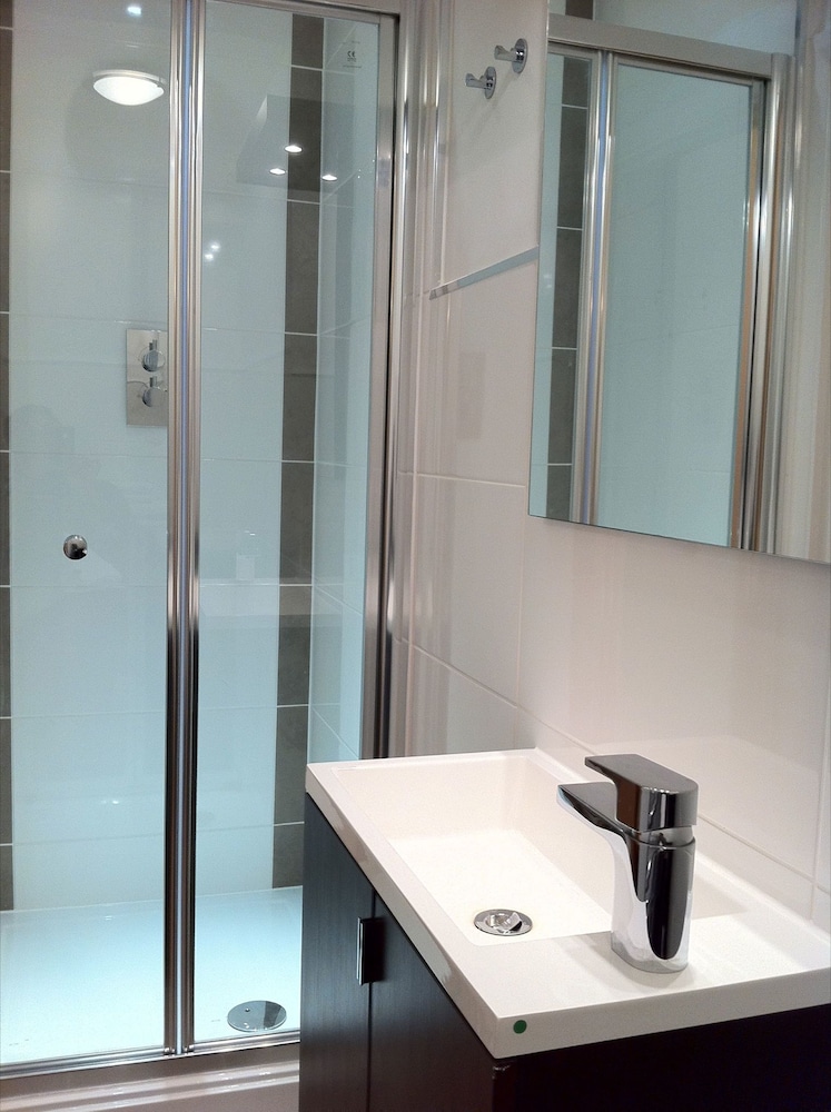 Lyall Apartment Hotel 24/25