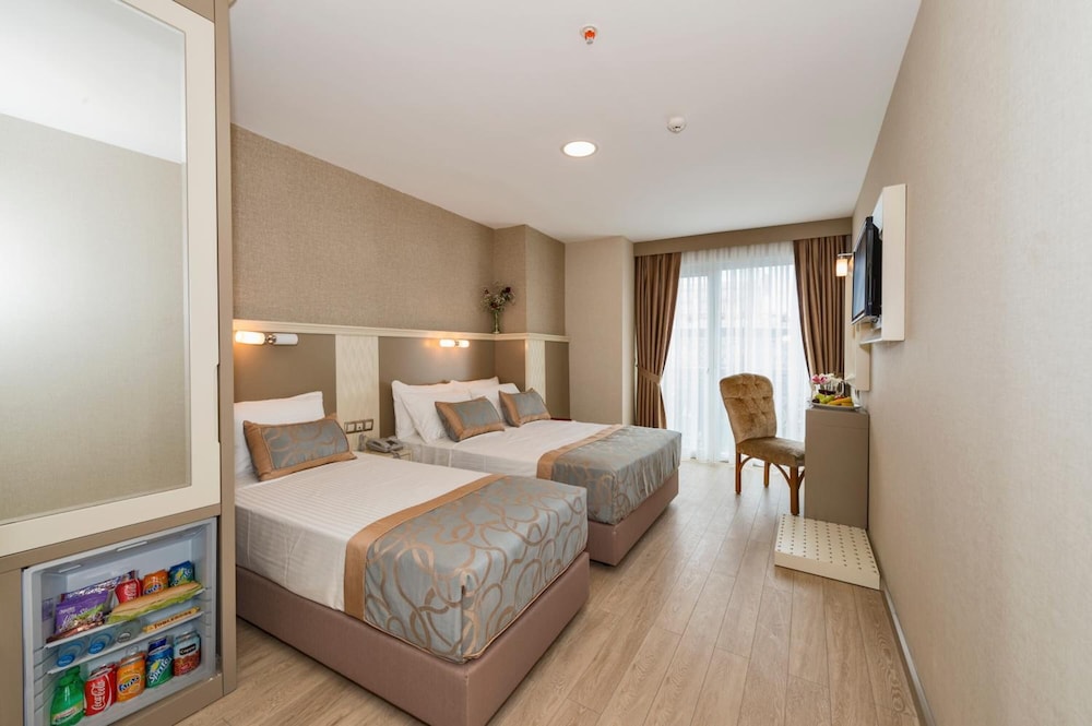 Marcello Hotel 18/65