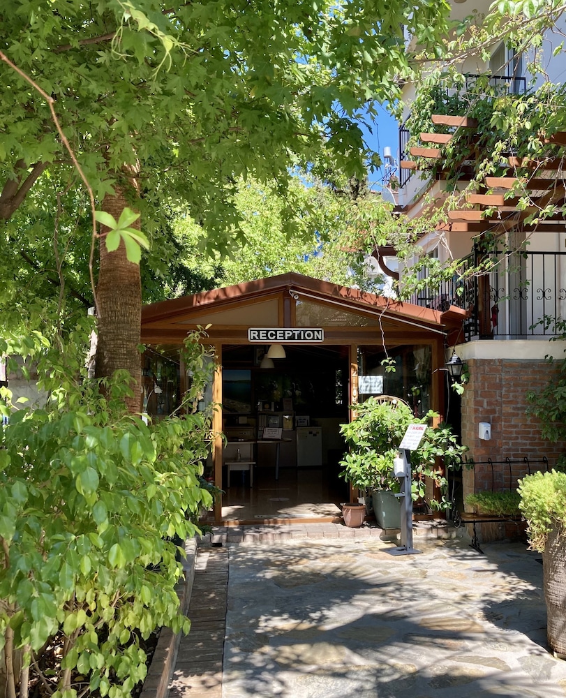 Ten Apart Hotel photo5