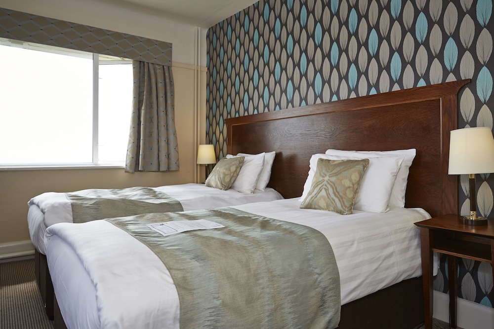 Commodore Hotel 13/61