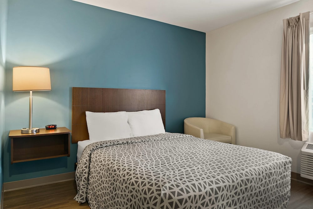 WoodSpring Suites East Lansing - University Area 12/50