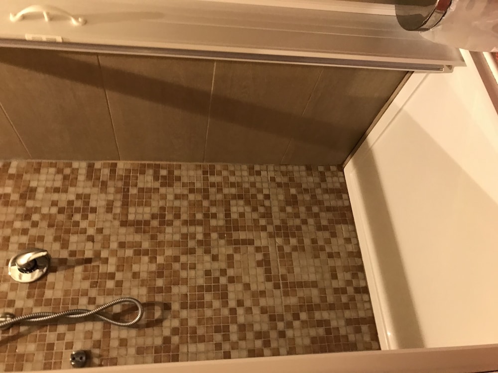 Albergo Parigi 35/35