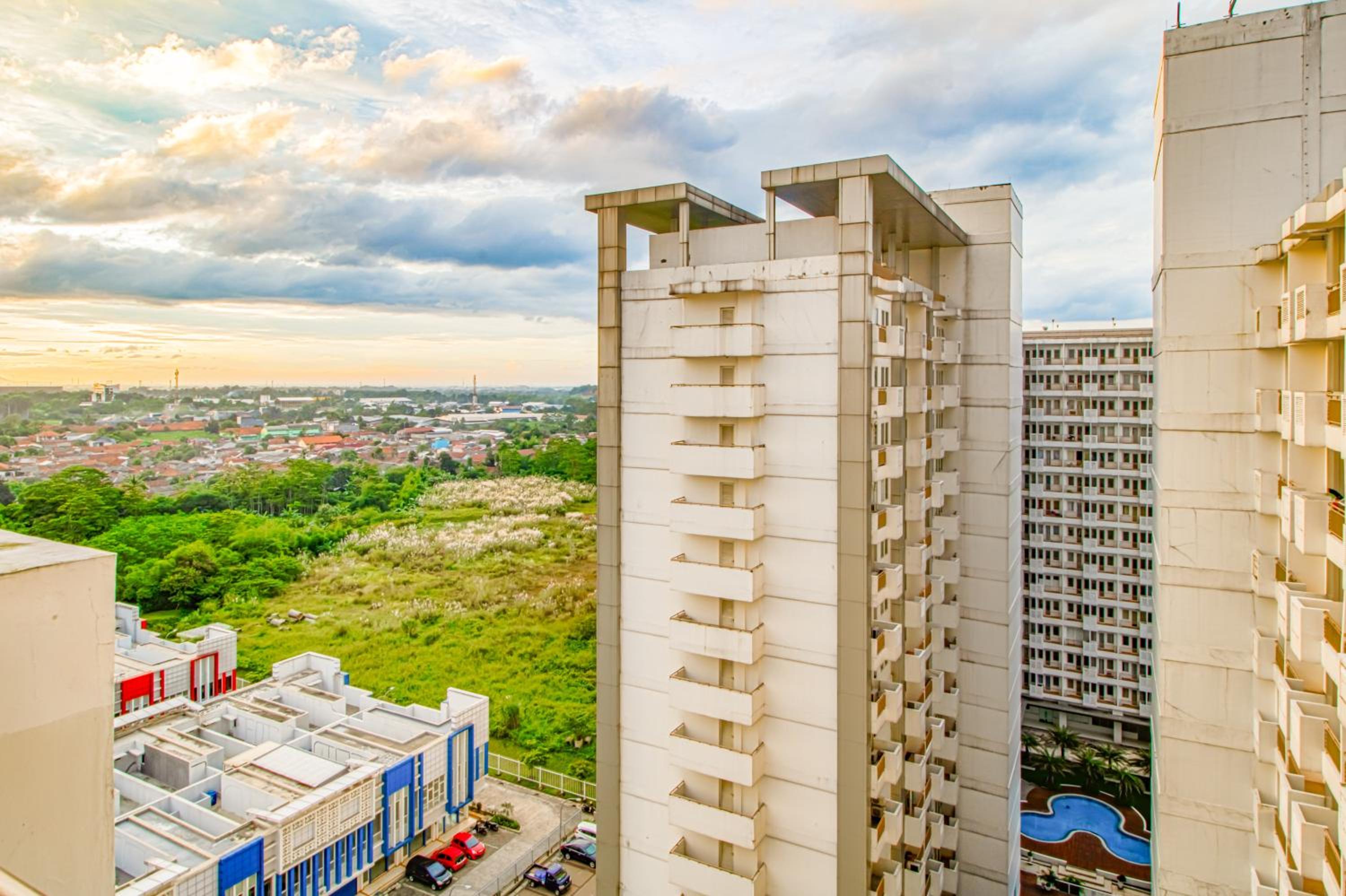 Skyland Sentul Tower Apartment 15/56