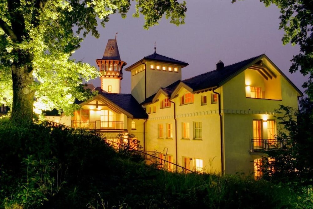 Hotel Villa Monte Vino 1/50