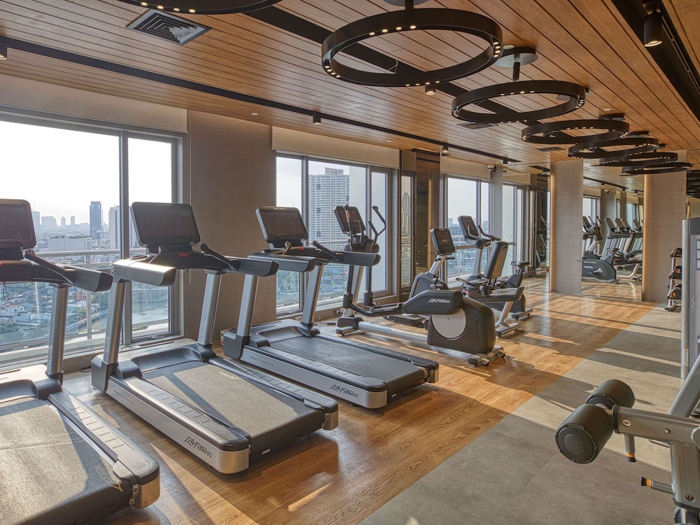 Novotel Suites Manila At Acqua 24/52
