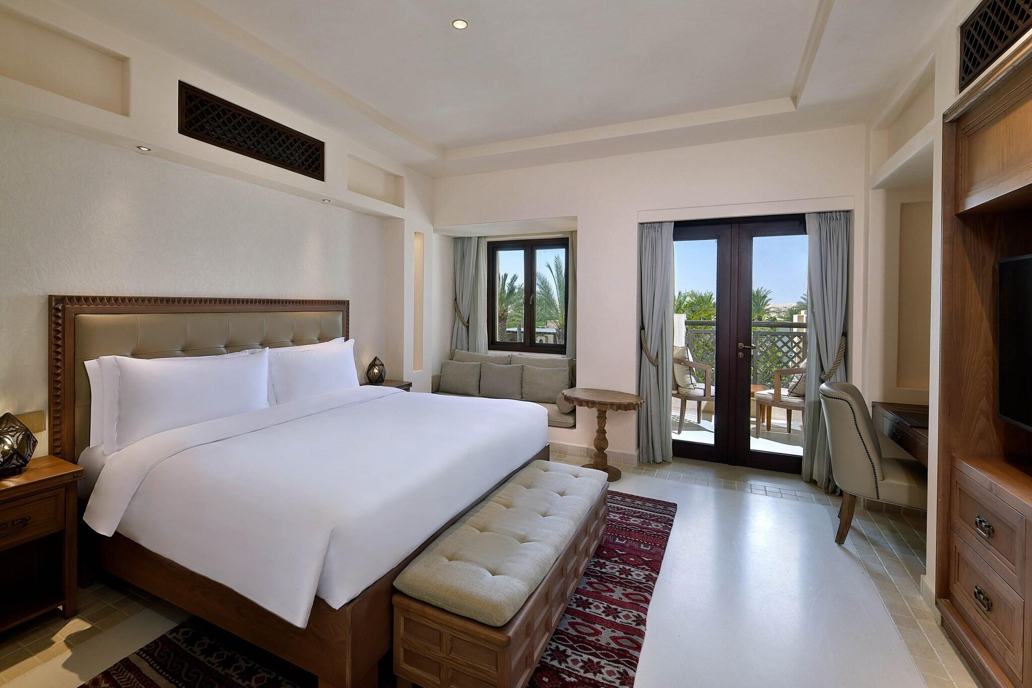 Deluxe, Double Bed, Pool View