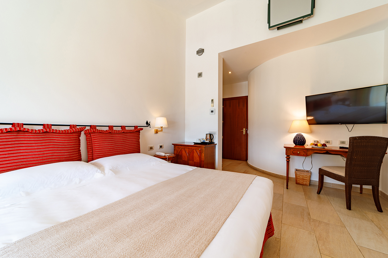 Premium, Deluxe, Double Bed, with Extra Bed, Lateral Side Sea View