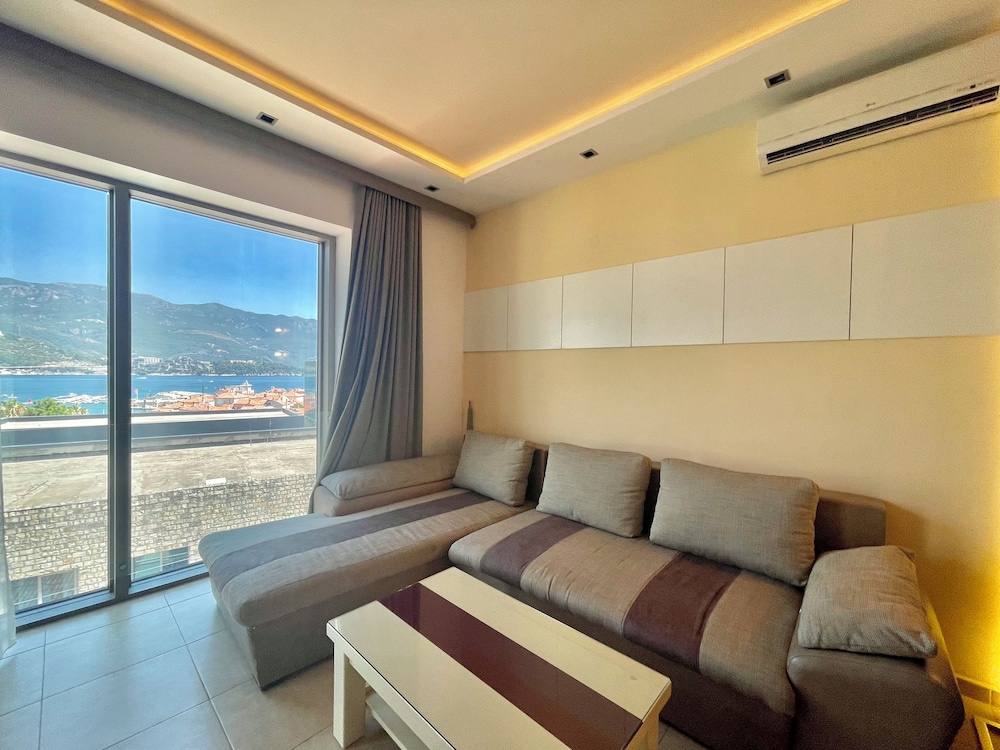 HOTEL BUTUA RESIDENCE 90/100